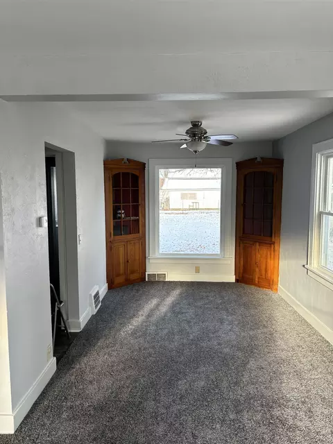 1109 Dalbigne St, Belvidere, IL 61008 photo 4
