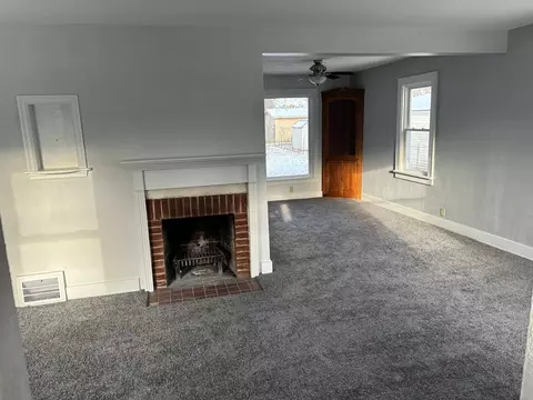 1109 Dalbigne St, Belvidere, IL 61008 photo 3