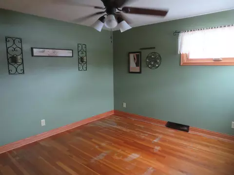 1717 Valley View Dr, Freeport, IL 61032 photo 10