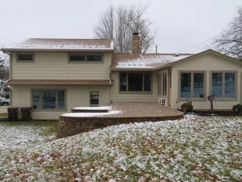 1717 Valley View Dr, Freeport, IL 61032 photo 20