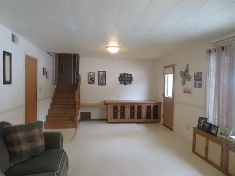1717 Valley View Dr, Freeport, IL 61032 photo 15