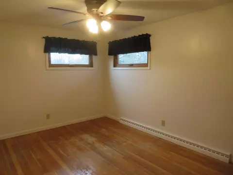 1717 Valley View Dr, Freeport, IL 61032 photo 9