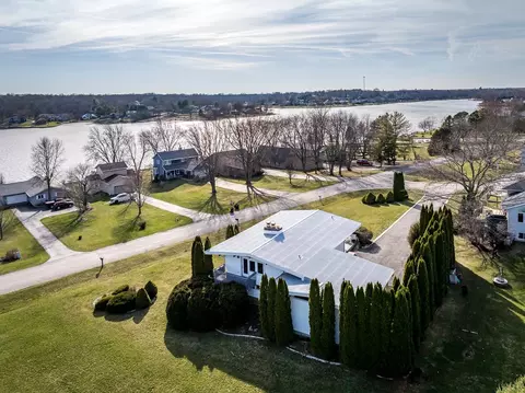 2344 Breckenboro, Lake Summerset, IL 61019