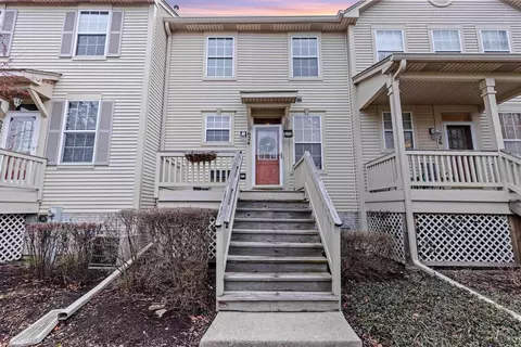 624 Littleton Trl, Elgin, IL 60120