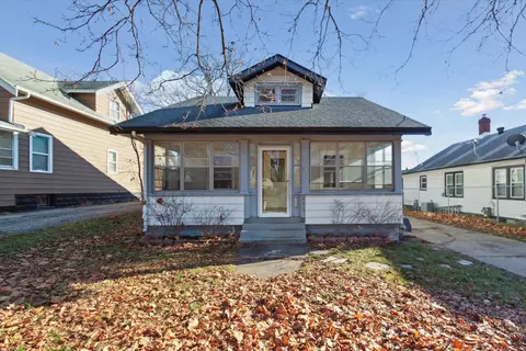 312 Foster Ave, Rockford, IL 61102