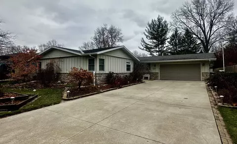 1910 Avenue G, Sterling, IL 61081