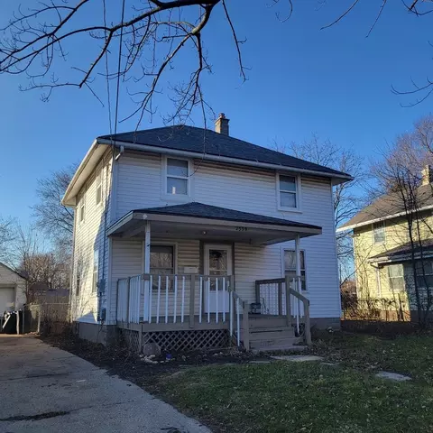 2339 10th St, Rockford, IL 61104