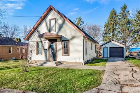 822 Grover St, Belvidere, IL 61008