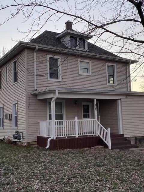725 Salmon Ave, South Beloit, IL 61080