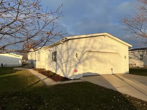 2231 Blossom Ln, Belvidere, IL 61008