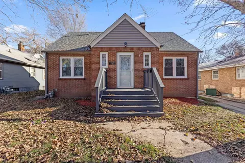 1006 23rd St, Rockford, IL 61108