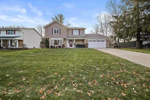 5823 Inverness Dr, Rockford, IL 61107