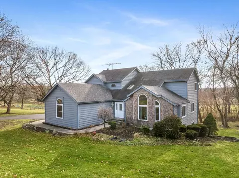 1191 Barberry Ln, Belvidere, IL 61008