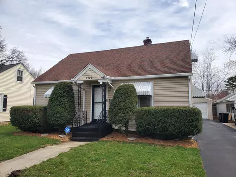 2121 Grant Ave, Rockford, IL 61103