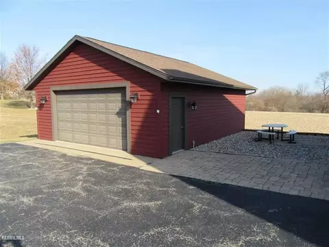 17-117 Hidden Cove Ct, Lanark, IL 61046 photo 9