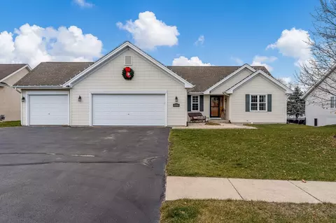 1046 Old Hunter Run, Byron, IL 61010