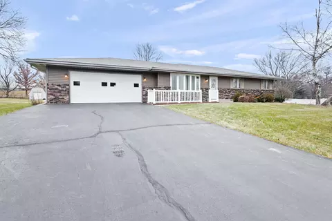 7248 Wheatland Ter, Cherry Valley, IL 61016