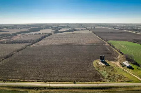 10738 Fish Hatchery Rd, Pecatonica, IL 61063