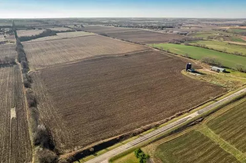 10738 Fish Hatchery Rd, Pecatonica, IL 61063 photo 9