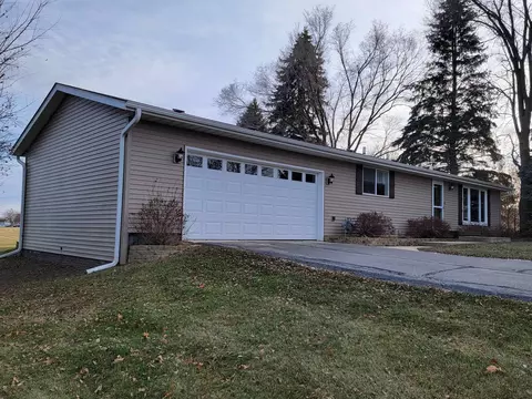 1652 Edgewood Dr, Lake Summerset, IL 61019 photo 2