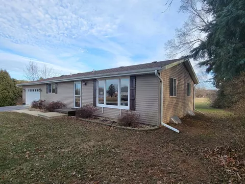 1652 Edgewood Dr, Lake Summerset, IL 61019 photo 3