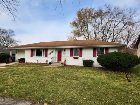 3724 Oklahoma Dr, Rockford, IL 61108