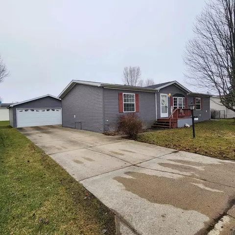5521 Cypress Ln, Machesney Park, IL 61115