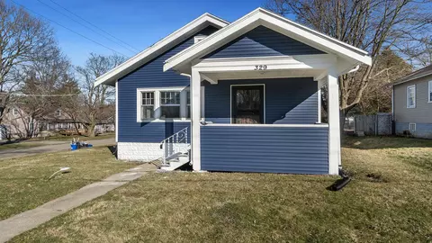 329 N Henrietta Ave, Rockford, IL 61101