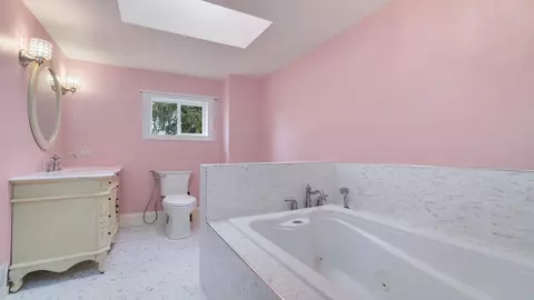 Bath - 3927 Mill Rd, Cherry Valley, IL 61016 photo 3 of 5