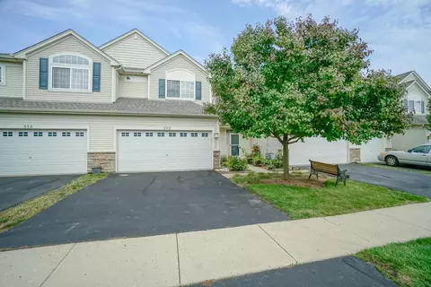 553 Telluride Dr, Gilberts, IL 60136