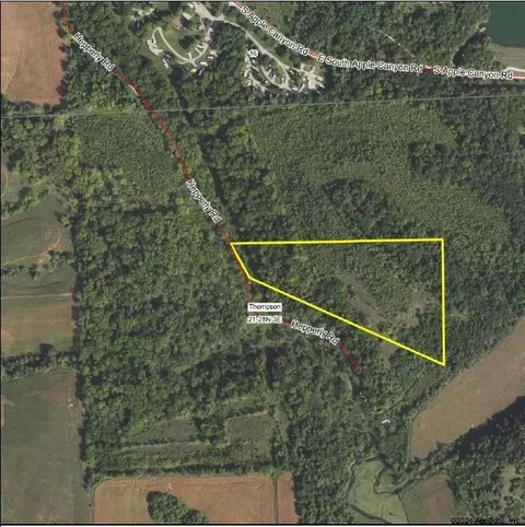 000 N Hepperly Rd, Apple River, IL 61001
