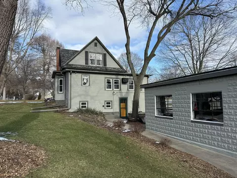 717 E Washington St, Mount Carroll, IL 61053 photo 7