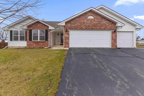 5117 Windrush Ct, Rockford, IL 61109
