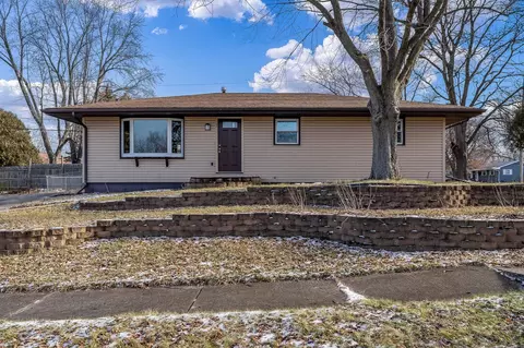 4720 Orchard Ave, Rockford, IL 61108
