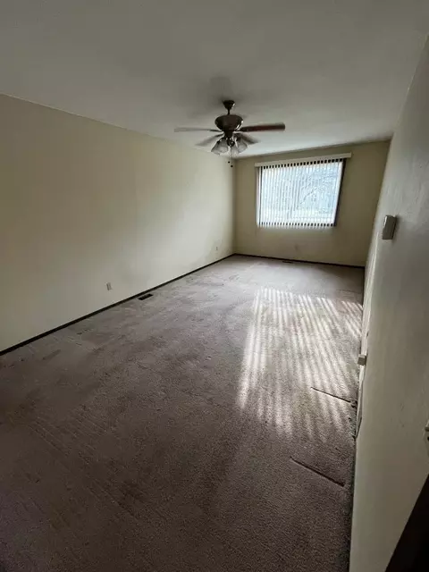 2018 E State St, Rockford, IL 61107 photo 4