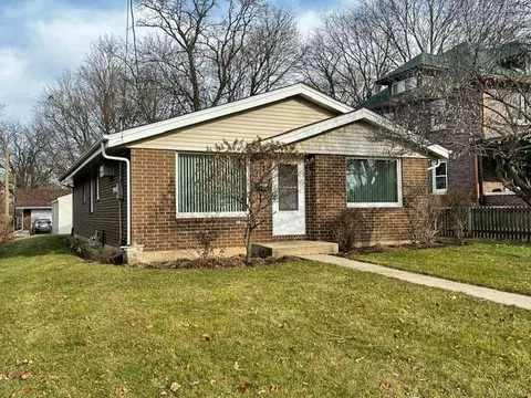 2018 E State St, Rockford, IL 61107
