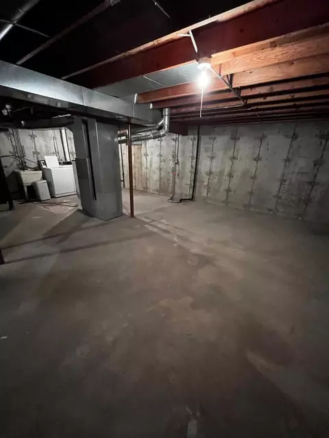 2018 E State St, Rockford, IL 61107 photo 9