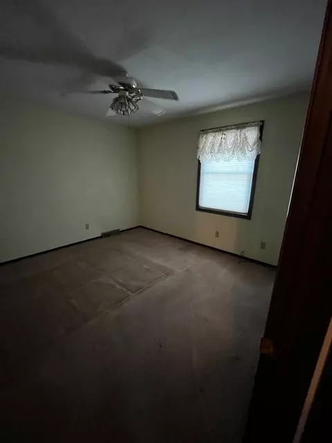 2018 E State St, Rockford, IL 61107 photo 7