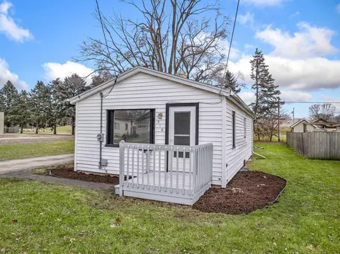 516 Clark St, South Beloit, IL 61080