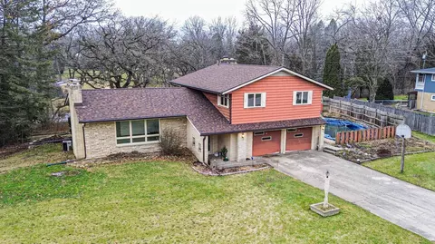 1250 Deanna Dr, Rockford, IL 61103