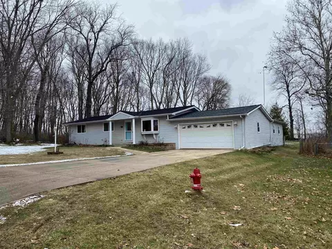 1550 Jay St, Freeport, IL 61032