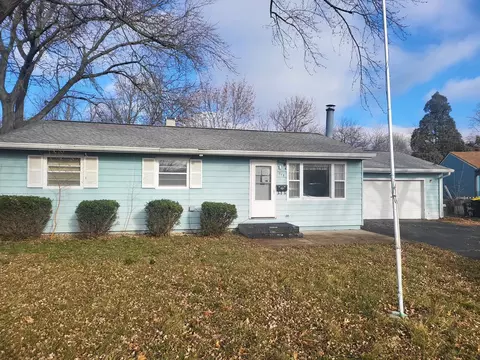 715 Cooper Ct, Genoa, IL 60135