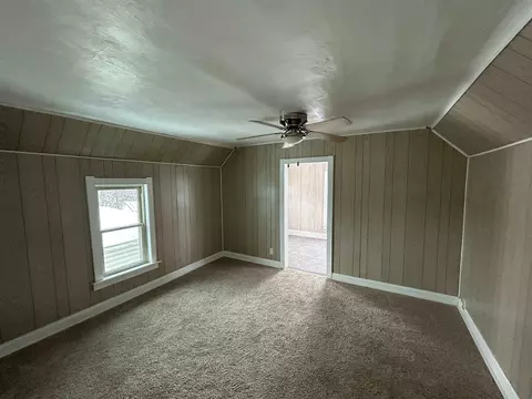 520 S Burchard Ave, Freeport, IL 61032 photo 23