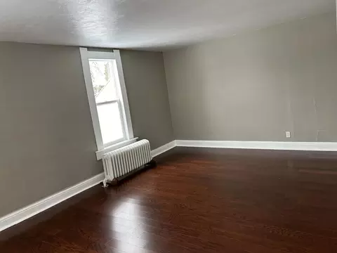 520 S Burchard Ave, Freeport, IL 61032 photo 3