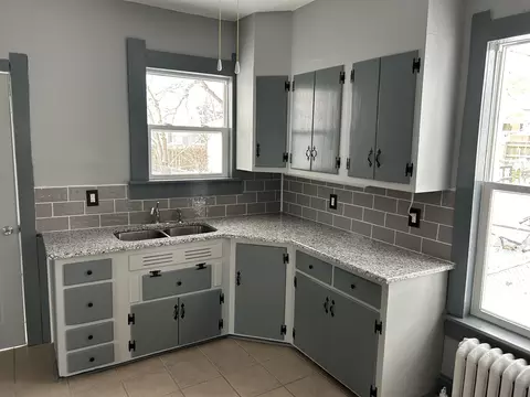 520 S Burchard Ave, Freeport, IL 61032 photo 12