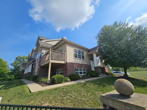 2401 River Oaks Apt 1 Ln, Rockford, IL 61102