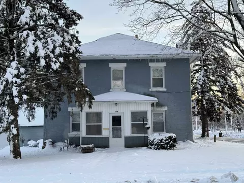 407 S Broad St, Lanark, IL 61046