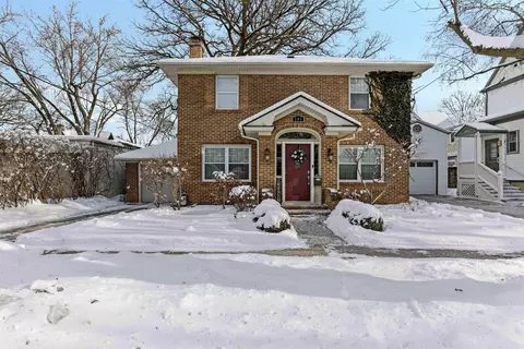 141 Sheridan St, Rockford, IL 61103