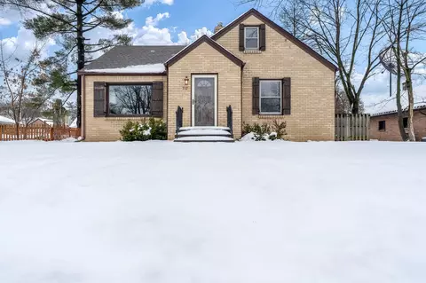 717 N Rockford Ave, Rockford, IL 61107