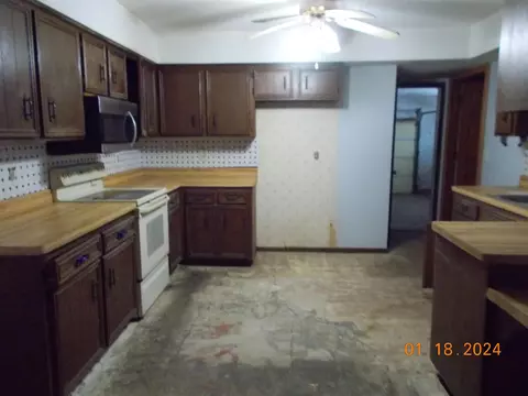 4161 Montclair Rd, Roscoe, IL 61073 photo 3